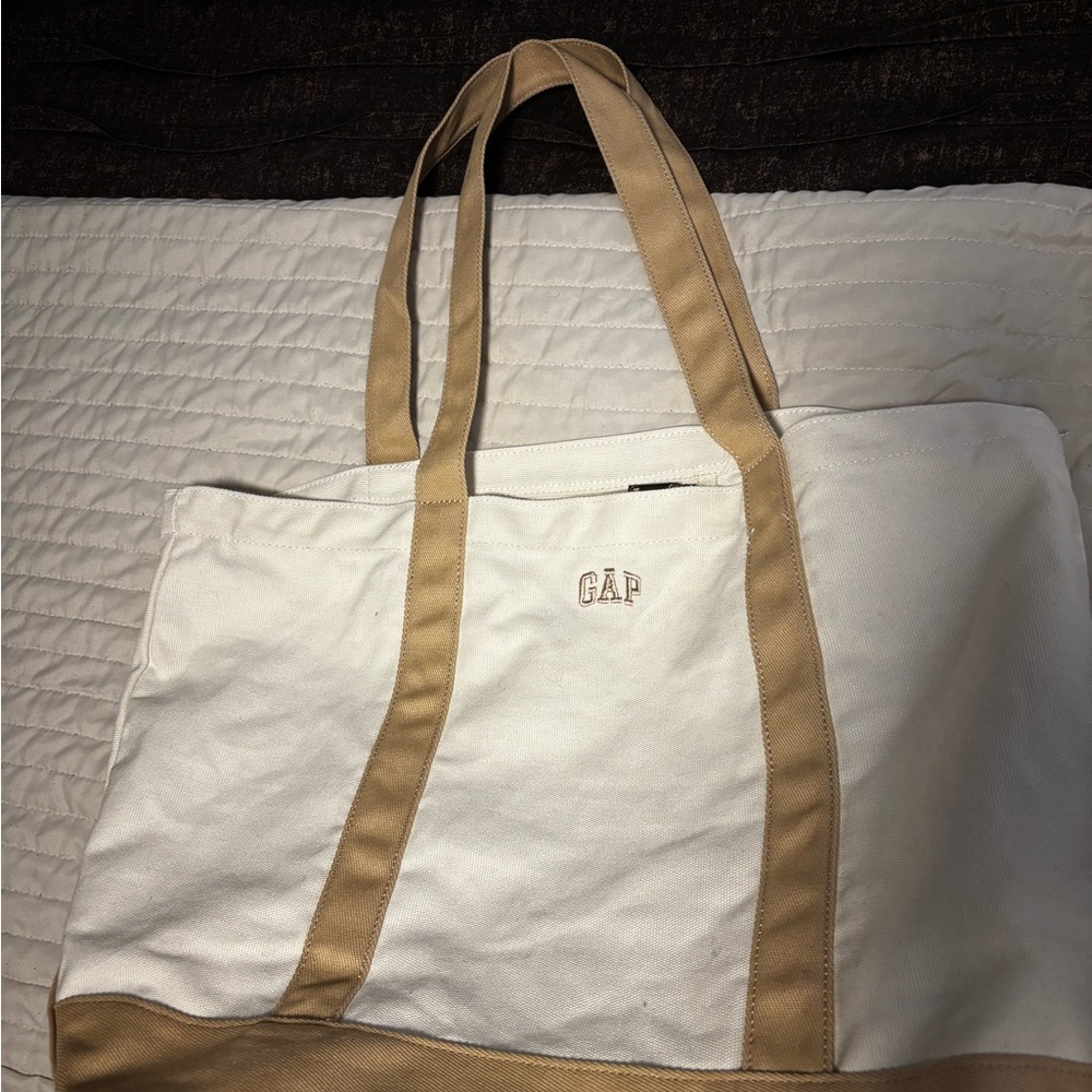 Gap cavas bag